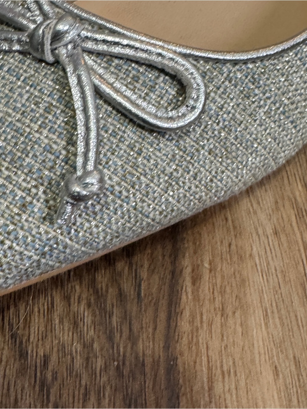 Stuart Weitzman Gabby Bow Pointed  Womens Flats in Gray Shimmery Fabric Sz. 7 - Picture 6 of 14